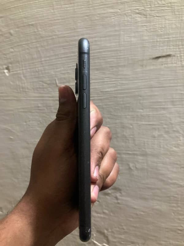 iPhone 11 64gb non pta Jv 03121758204 3