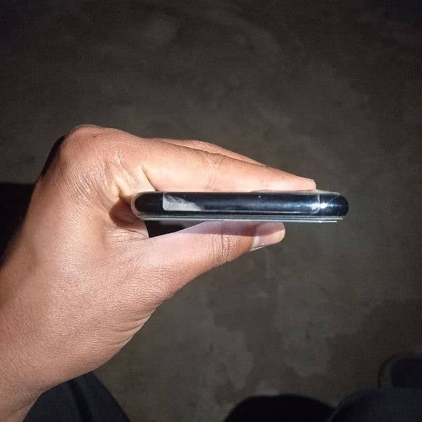 iphone 11 pro 256 Gb non PTA. condition 10/10. health 100 5