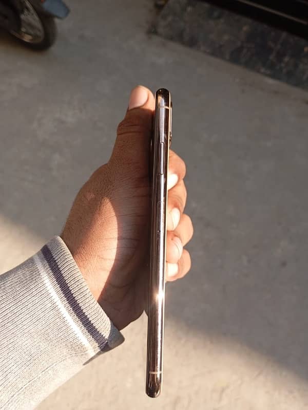 iphone Xs Max pta approved 256gb 4