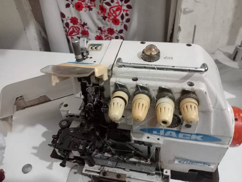 Jac overlock Machine For Sale urgently Need Cash 1