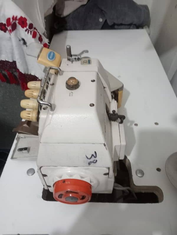 Jac overlock Machine For Sale urgently Need Cash 3