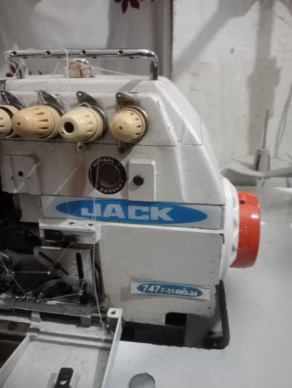 Jac overlock Machine For Sale urgently Need Cash 5