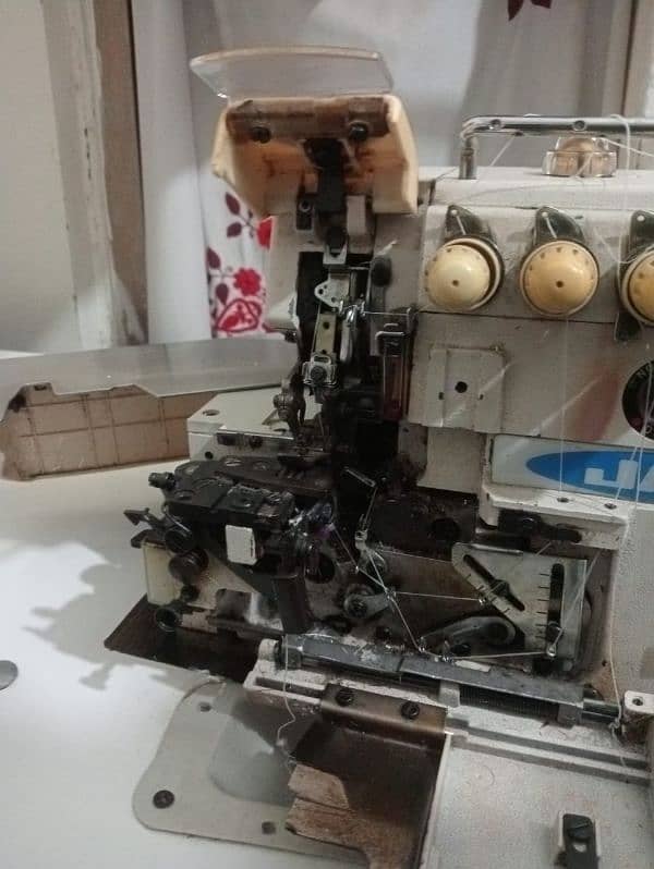 Jac overlock Machine For Sale urgently Need Cash 7