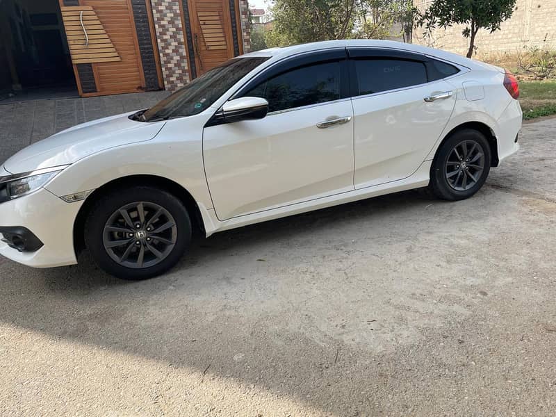 Honda Civic ivtec Oriel 2021 sun roof and leather seats 1