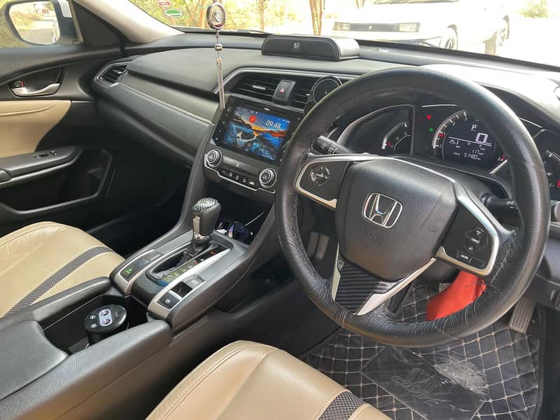 Honda Civic ivtec Oriel 2021 sun roof and leather seats 5