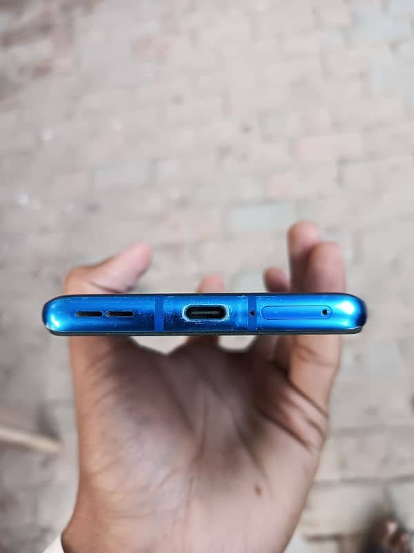 OnePlus 8 pro 12/256  front corner se thora touch tota hua Baki ok 4