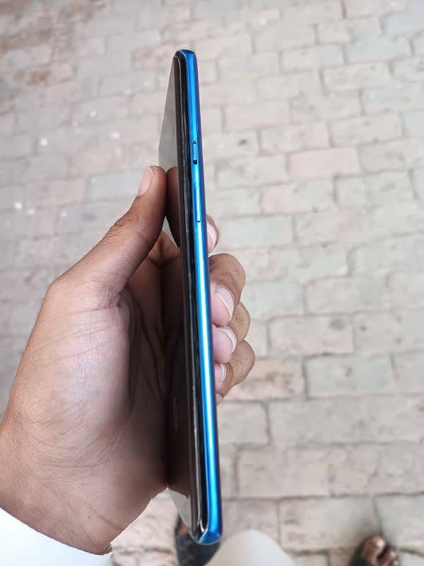 OnePlus 8 pro 12/256  front corner se thora touch tota hua Baki ok 5