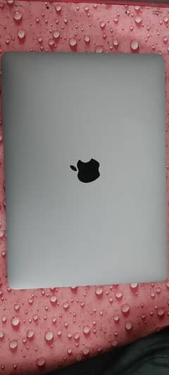 MacBook