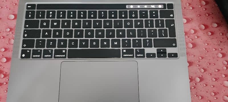 MacBook m1 pro 2020 2