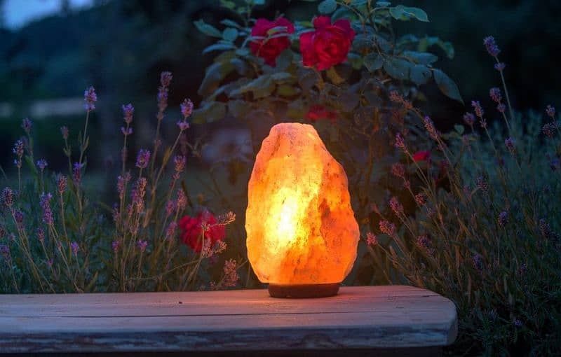 Natural  Salt lamp 1 to 2kg. Candle Size Usb lead also in low price 0