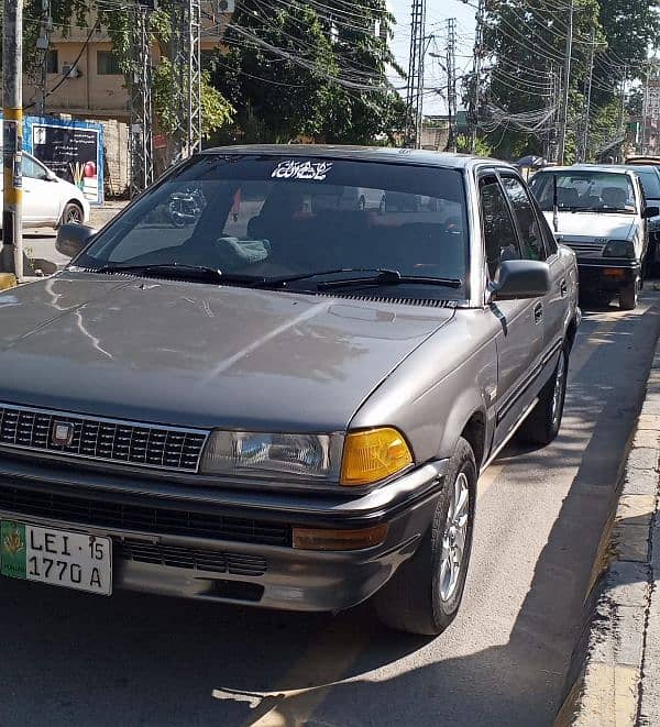 Toyota Corolla 1988 3