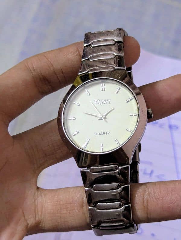 Yishi Quartz watch 0