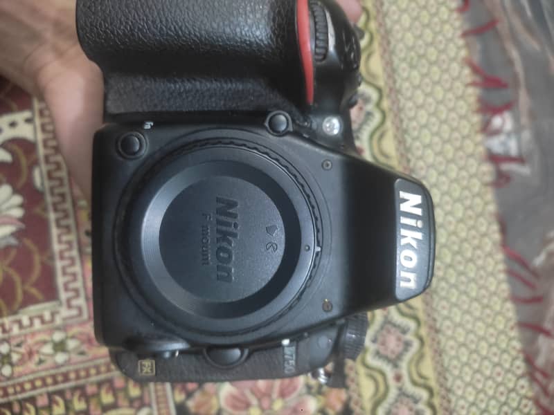 Nikon d750 with box and all accessories 0