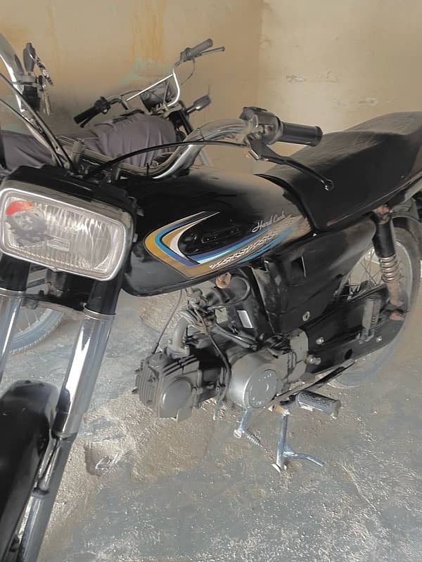 bike for sale Karini ha engine okay ha full 4