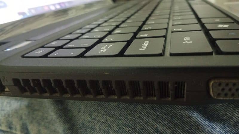 Acer Aspire E1 4