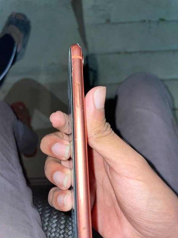 Iphone Xr 10/10 only Mobile. 5