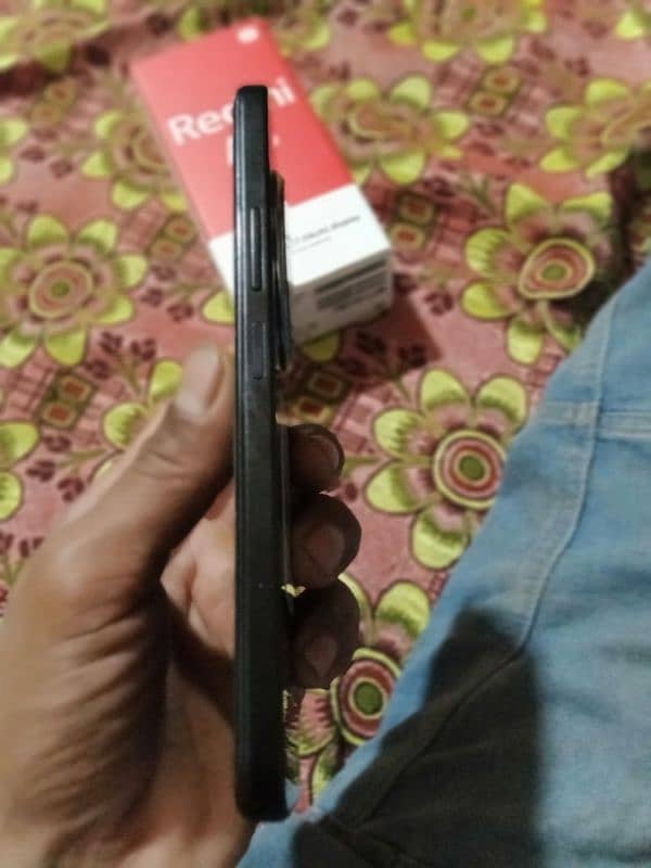 redmi A3 4GB 128 GB black colour 0