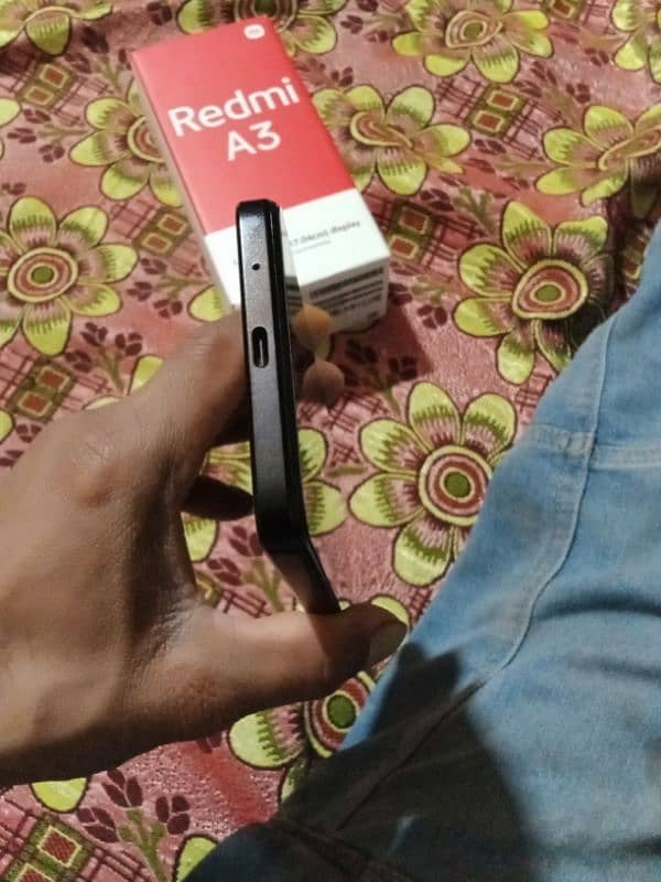 redmi A3 4GB 128 GB black colour 7