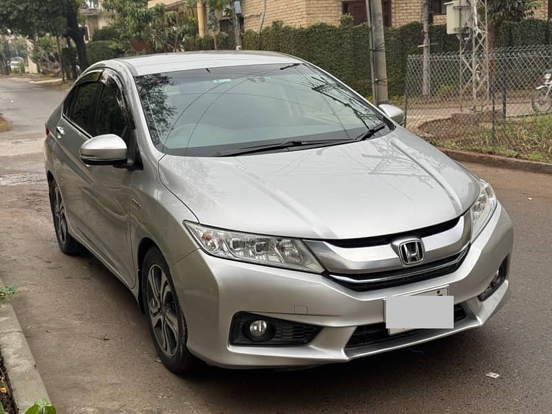 Honda Grace Hybrid 2016 1