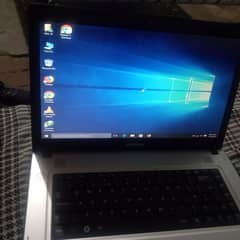 Samsung laptop Dubai input good condition all ok Windows 10