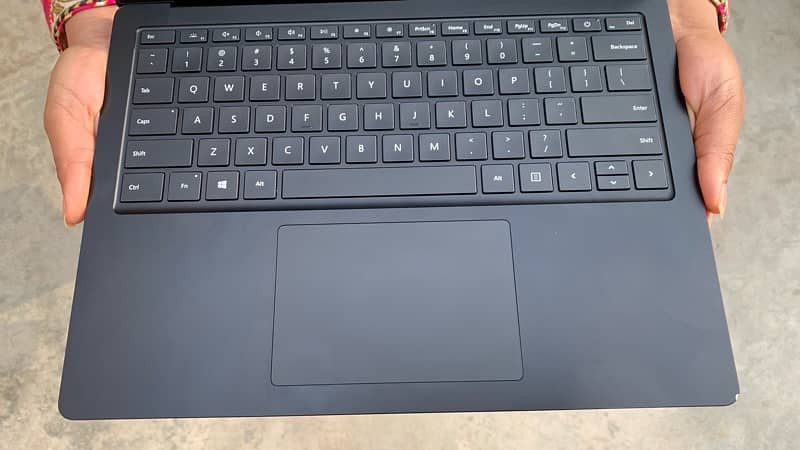 Microsoft Surface Laptop 3 Core i5 10th gen 8/256 5