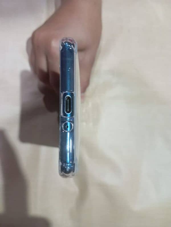 Sony Xperia XZ3 5