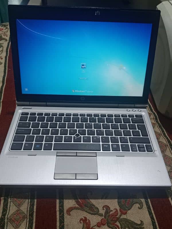 Hp elite book intel core i5 -3360M CPU ram 2/gb46 2