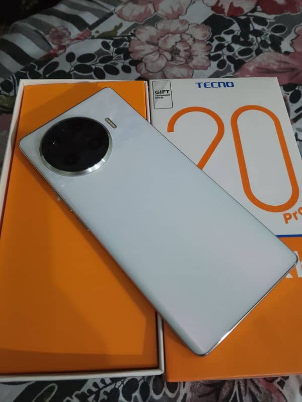 Tecno Spark 20 Pro Plus 0