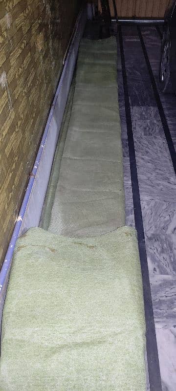 home used neat and clean carpet. 2