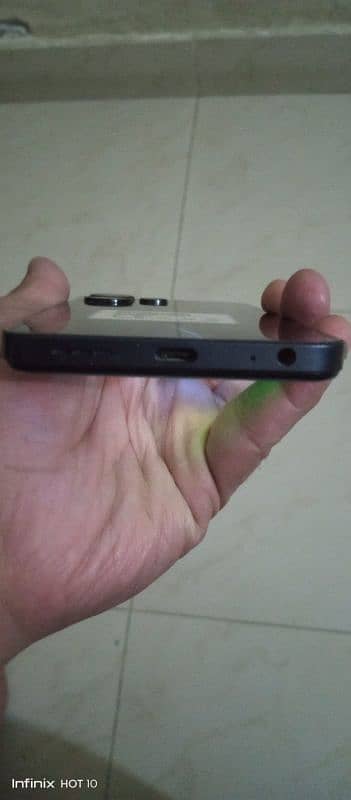 Infinix hot30i 4+4/128 4