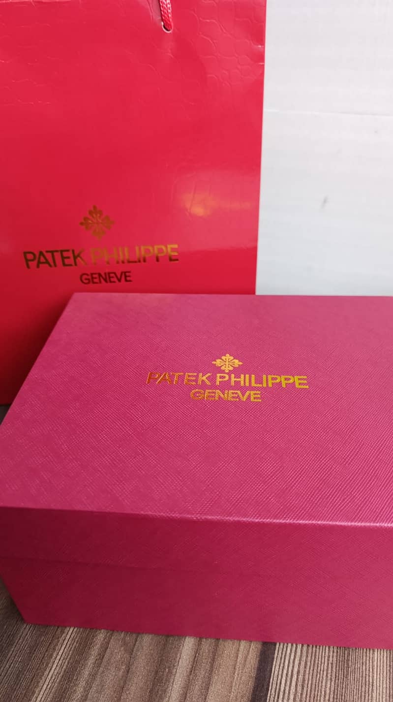 Patek Phillepe Nautilus (Automatic) 9