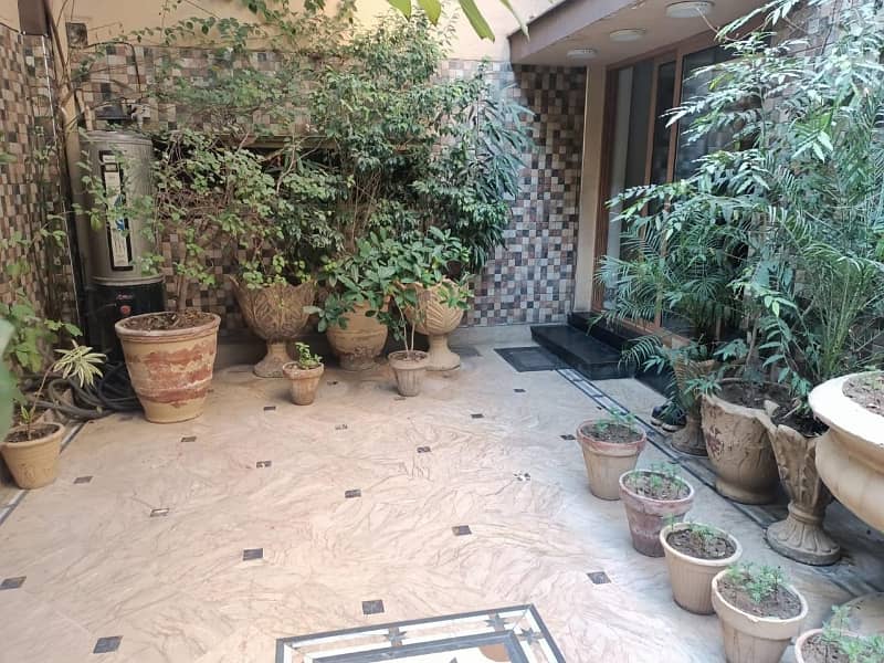 Gorgeous Prime Location 12 Marla House For sale Available In Gulberg 3 13