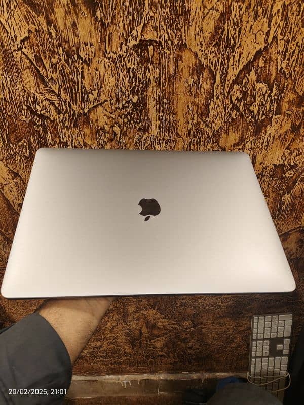 MacBook pro 2017 i7 0