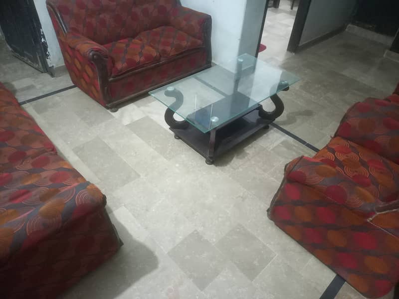 Sofa set with table urgent sale 0