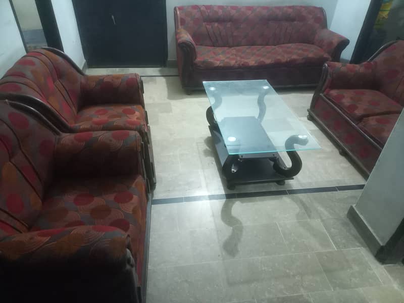 Sofa set with table urgent sale 4