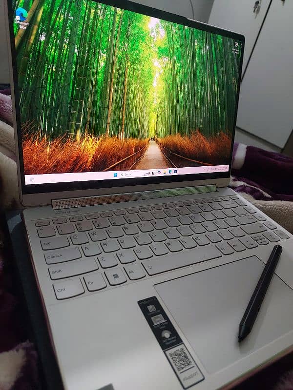 Lenovo Yoga 9 i7 13th Gen 1