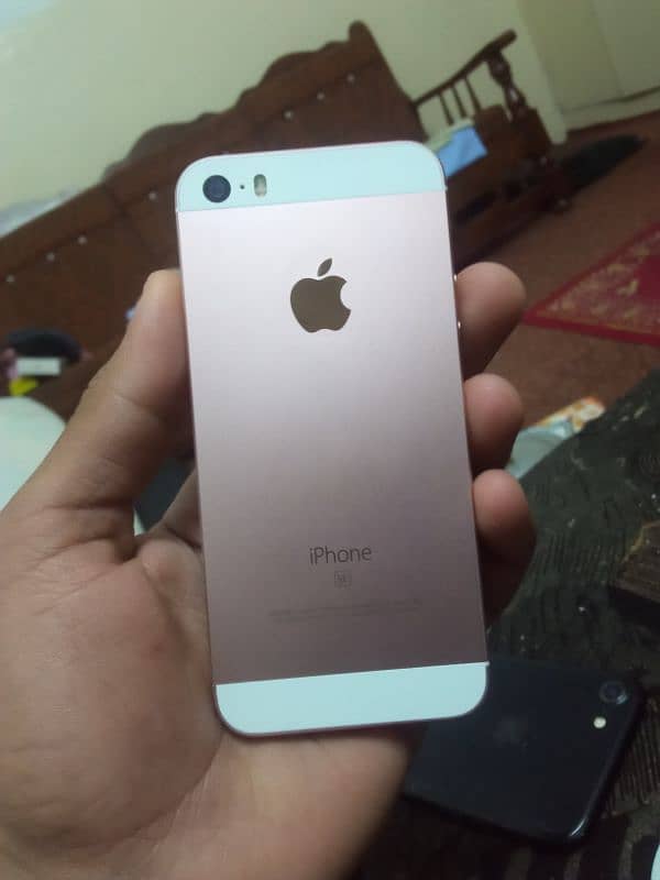 iPhone 5se 64gb 0