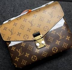 LOUIS VUITTON POCHETTE METIS M44876