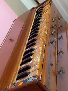 Ainteaq 100 year's old Harmonium