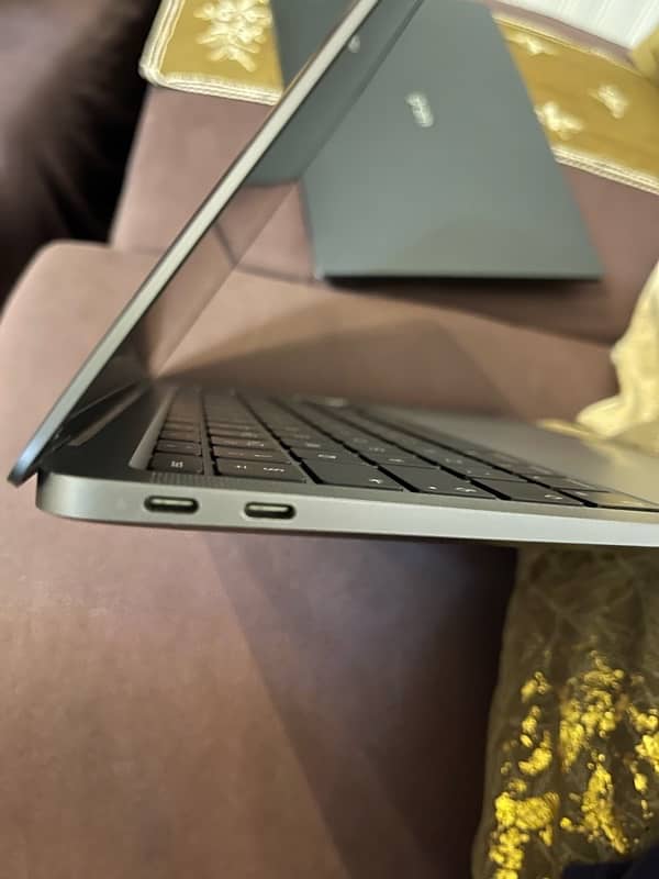 Apple MacBook Air M1 0