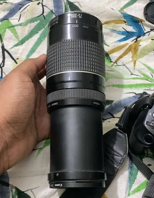 Canon DSLR 1200D 3