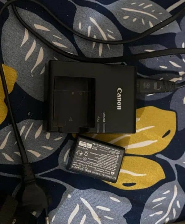 Canon DSLR 1200D 5