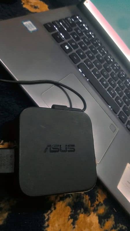 ASUS laptop 10