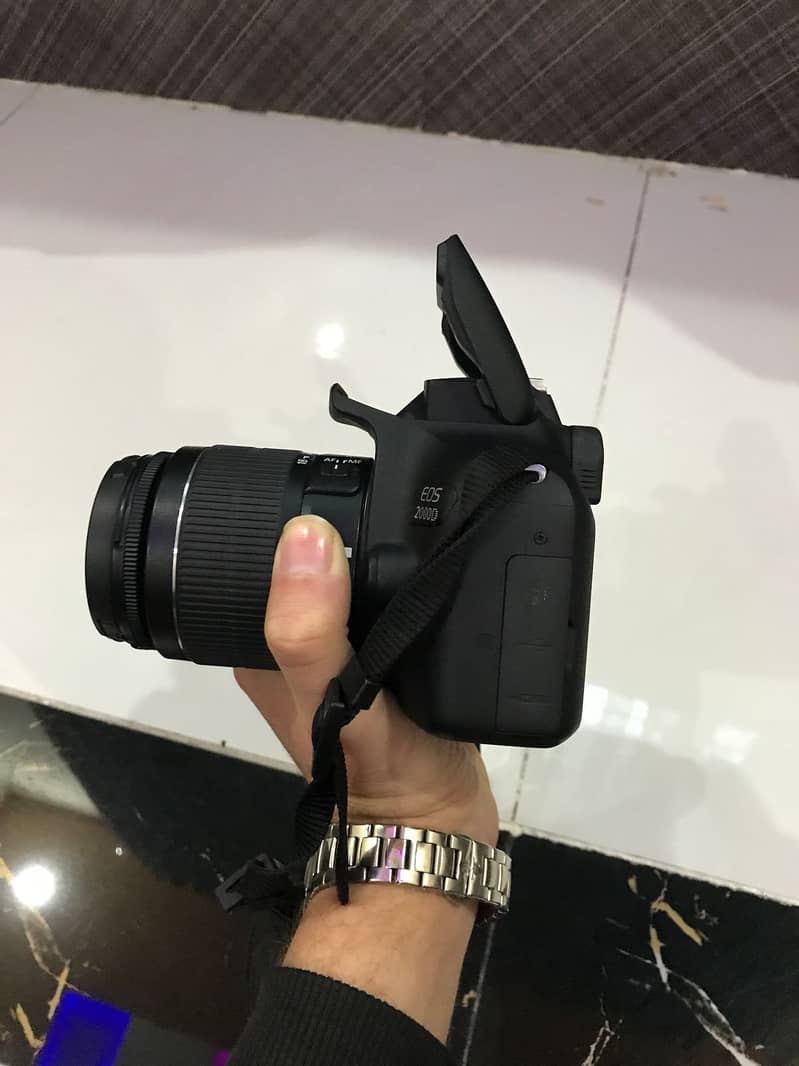 canon 2000d almost brand new condition 2