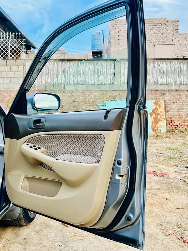 Honda Civic EXi 2005 8