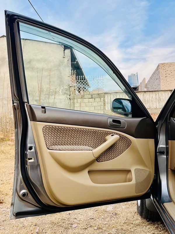 Honda Civic EXi 2005 9