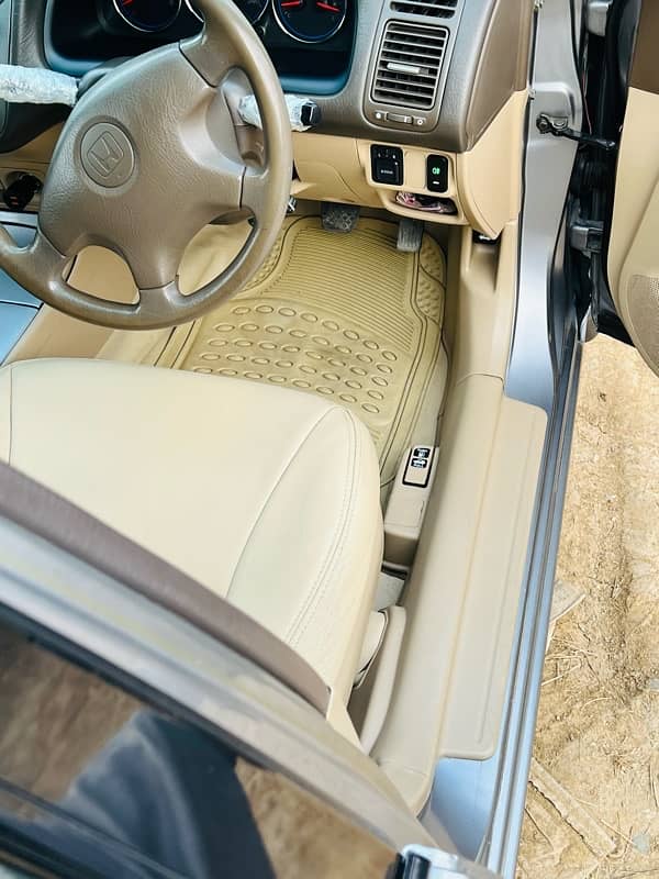 Honda Civic EXi 2005 16