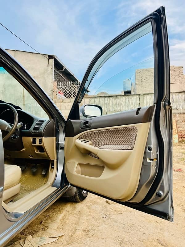 Honda Civic EXi 2005 19
