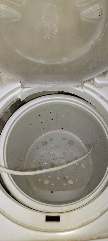 washing machine 10