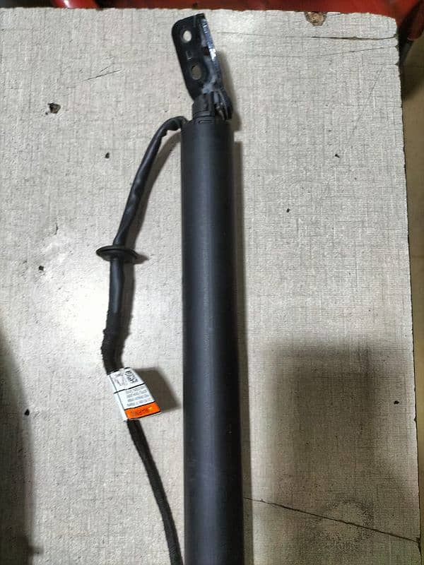 Hyundai Tucson 2022 to 2023 model trunk shocks available 2